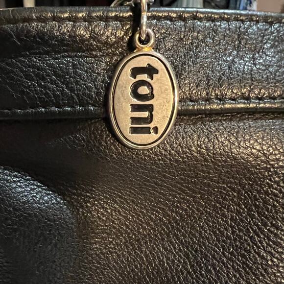 Toni Large Black Leather Crossbody Bag Adjustable Strap Zip Top Classic Purse - Picture 10 of 10